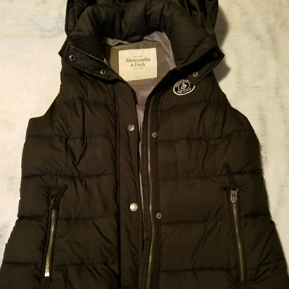 Abrecombie & Fitch Black Vest with a hood!⚫ - Picture 1 of 7